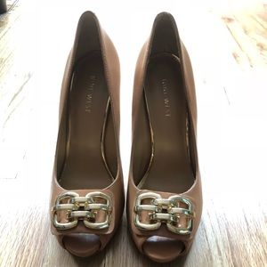 Brand new/NEVER worn tan leather peep toes